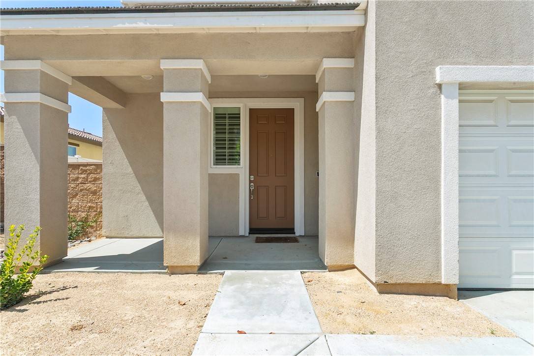 Jurupa Valley, CA 92509,6438 Canyonlands DR