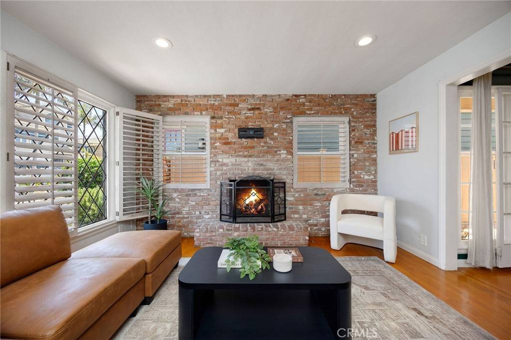 Long Beach, CA 90803,125 Siena DR