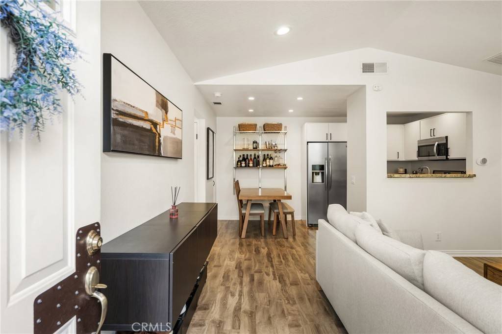 Rancho Santa Margarita, CA 92688,70 Via Prado