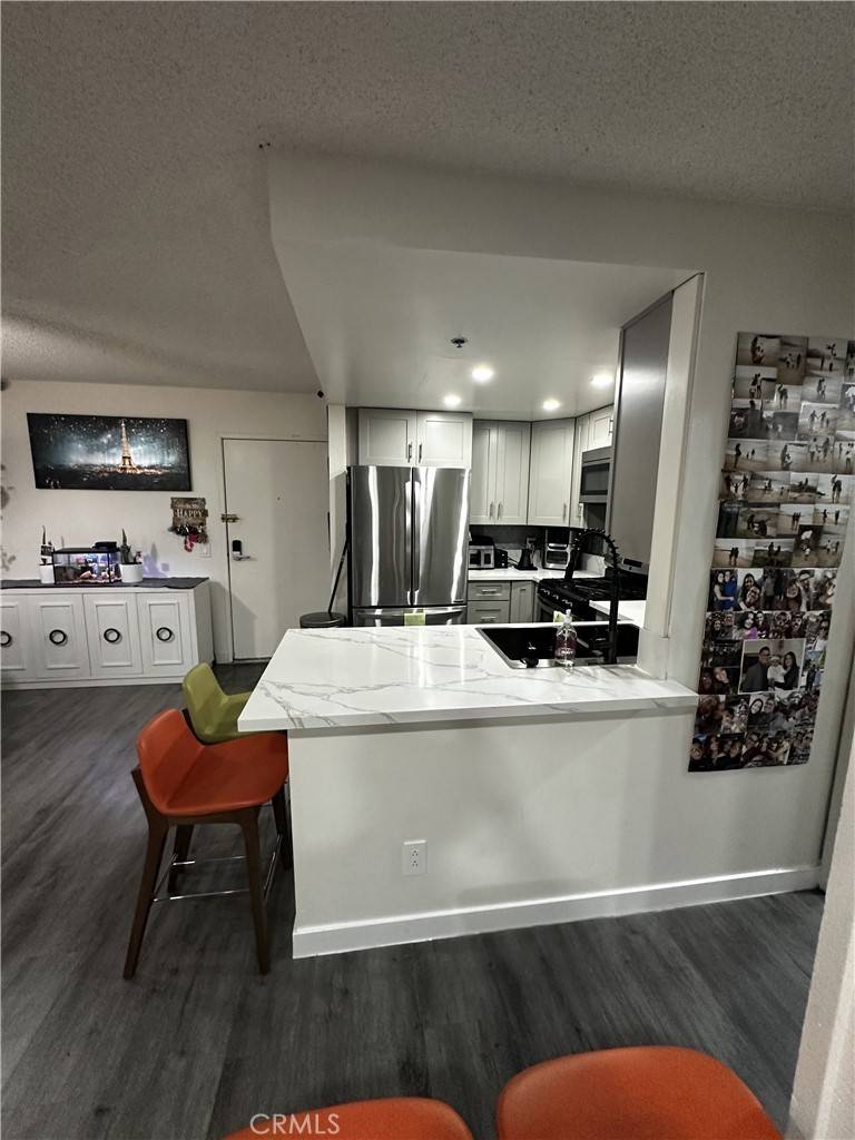 Santa Ana, CA 92701,700 W W 3rd ST #A105