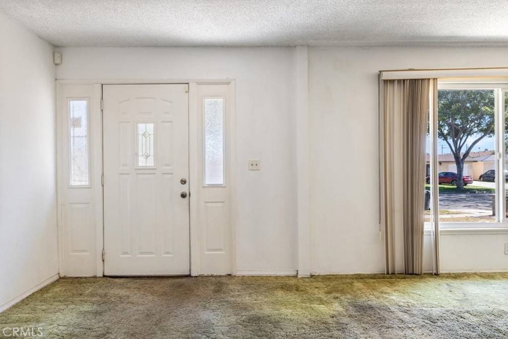 Anaheim, CA 92802,115 W Sirius AVE