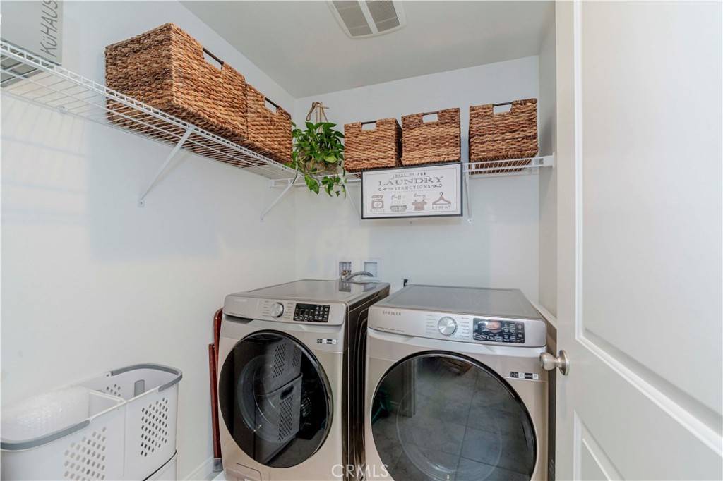 Buena Park, CA 90621,6926 Cottonwood LN