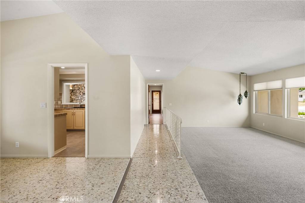 Anaheim, CA 92806,955 S Peregrine PL