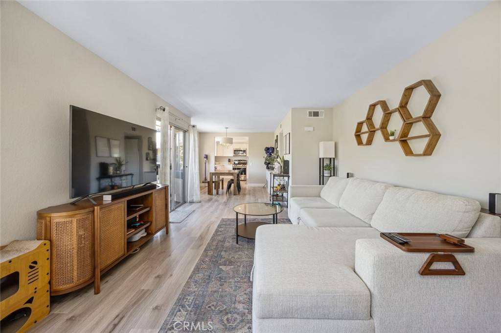 La Habra, CA 90631,543 S Walnut ST #11