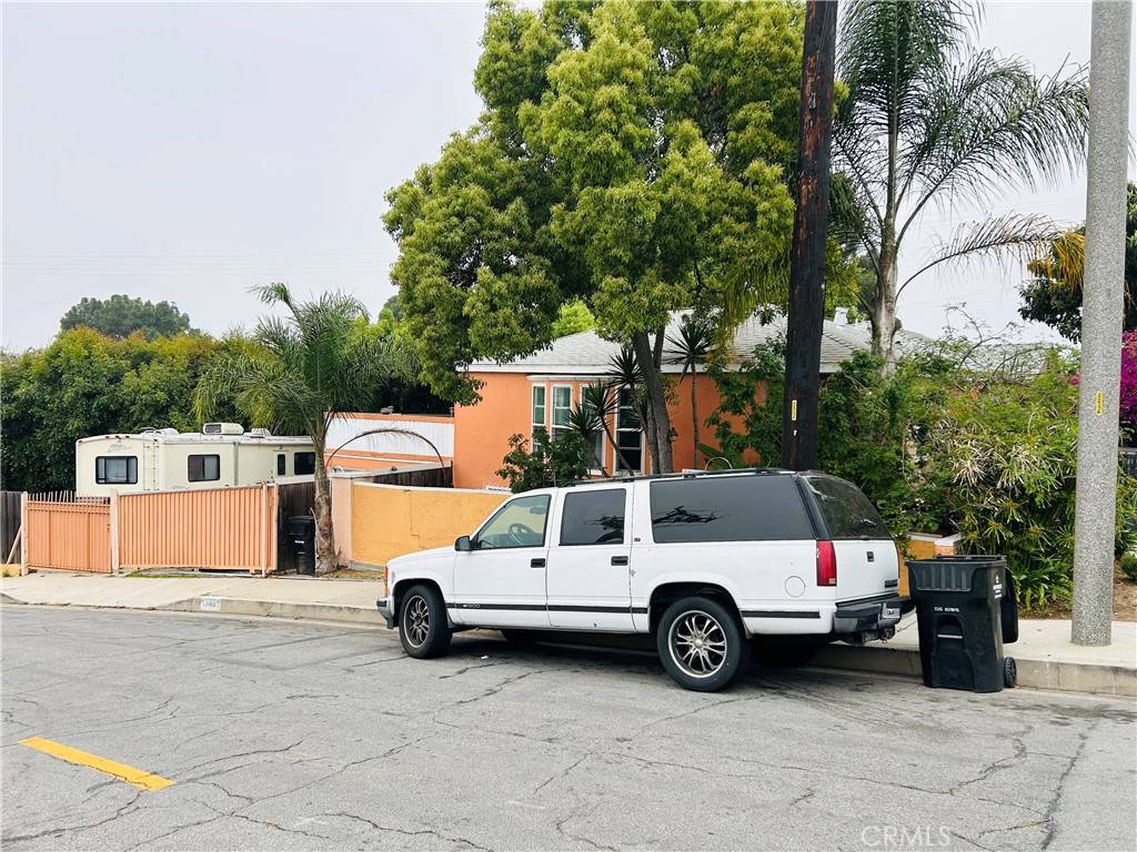 Inglewood, CA 90305,8415 West BLVD