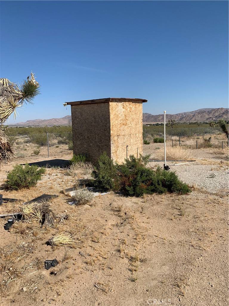 Lucerne Valley, CA 92356,31073 Carson ST