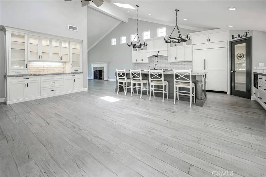 Brea, CA 92821,777 Oak Knoll ST
