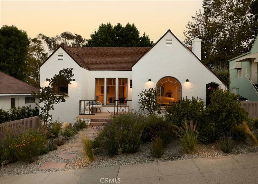 Los Angeles, CA 90042,6276 Church ST
