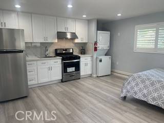 Tustin, CA 92780,17536 Sherbrook DR #2
