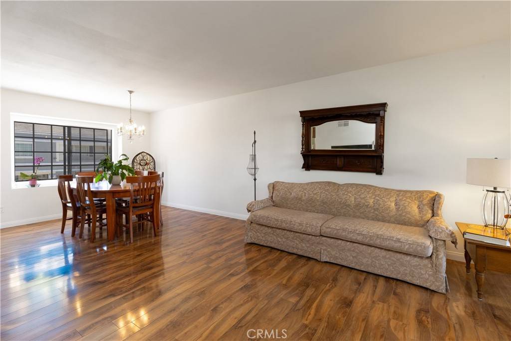La Habra, CA 90631,854 N Harbor BLVD