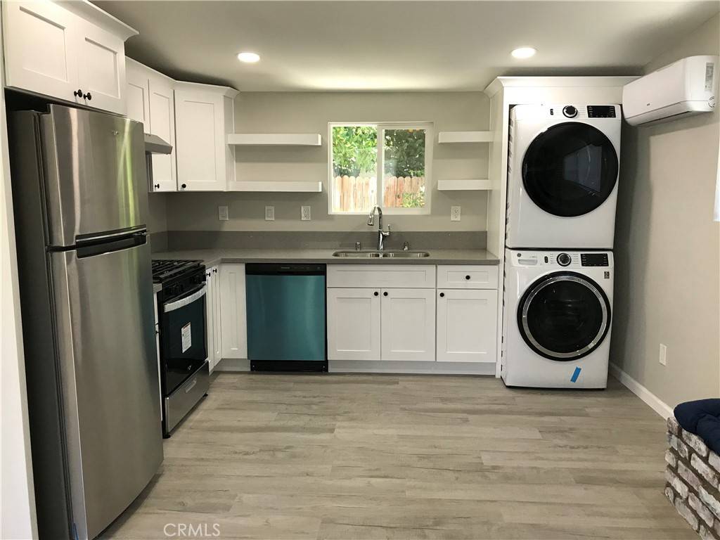 La Habra, CA 90631,200 E Greenwood AVE #B