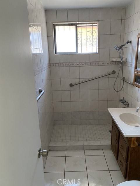 Cudahy, CA 90201,4100 Clara ST