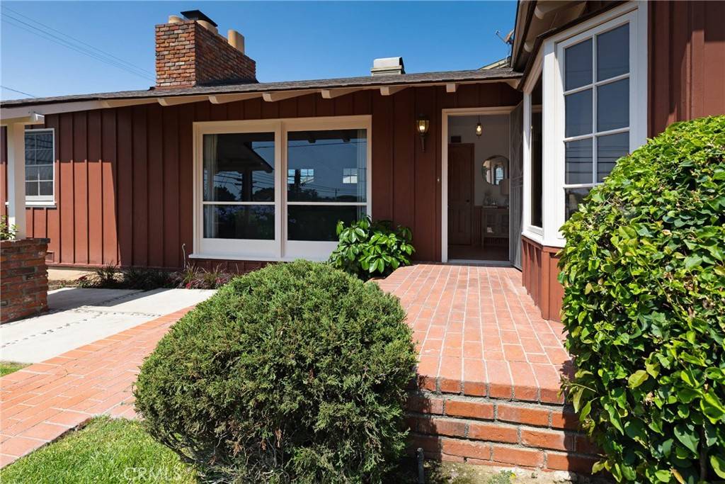 Fullerton, CA 92833,1301 W Malvern AVE