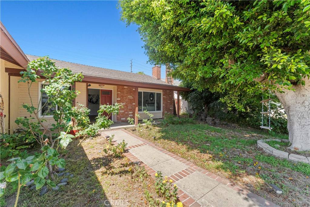 Tustin, CA 92780,1626 Birchfield DR