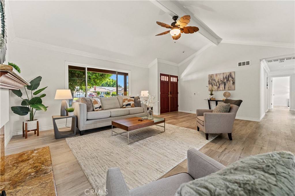 Tustin, CA 92780,1626 Birchfield DR