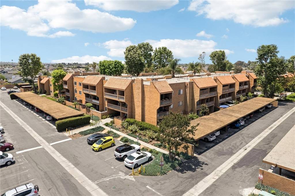 Huntington Beach, CA 92647,6600 Warner AVE #144