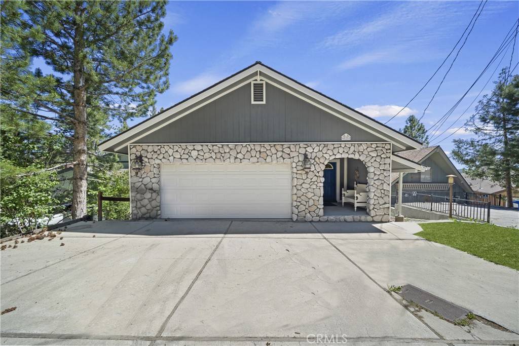 Big Bear Lake, CA 92315,40258 Narrow LN