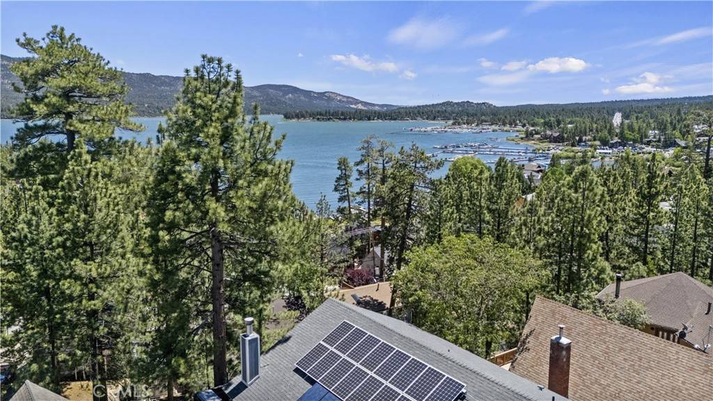 Big Bear Lake, CA 92315,40258 Narrow LN