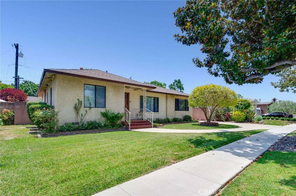 Long Beach, CA 90808,5856 E Scrivener ST