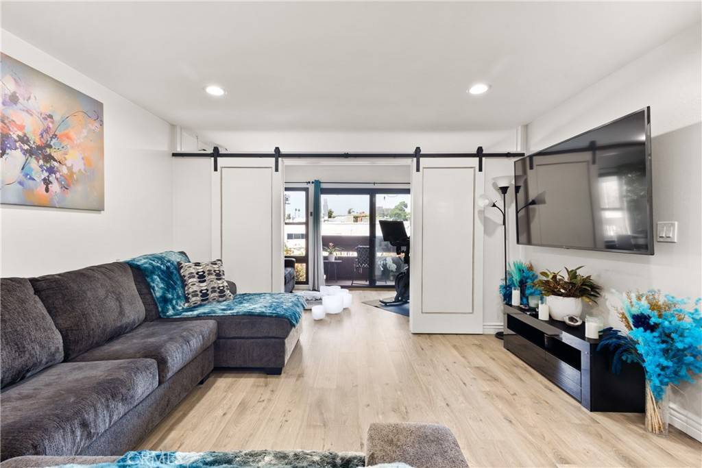 Playa Del Rey, CA 90293,7740 Redlands ST #G2087