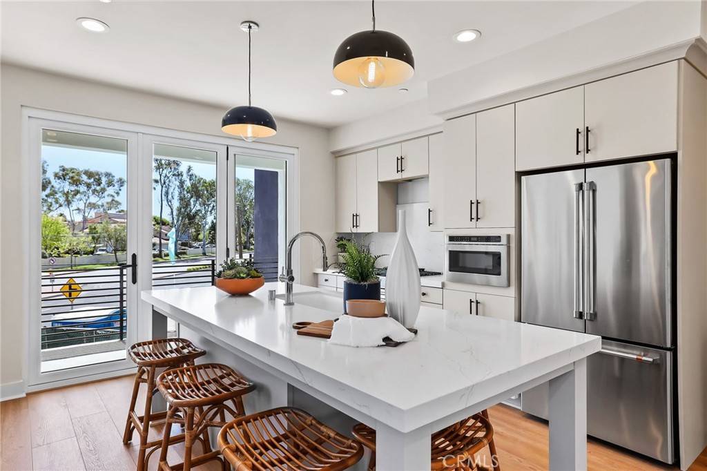 Huntington Beach, CA 92648,19031 Main ST #105