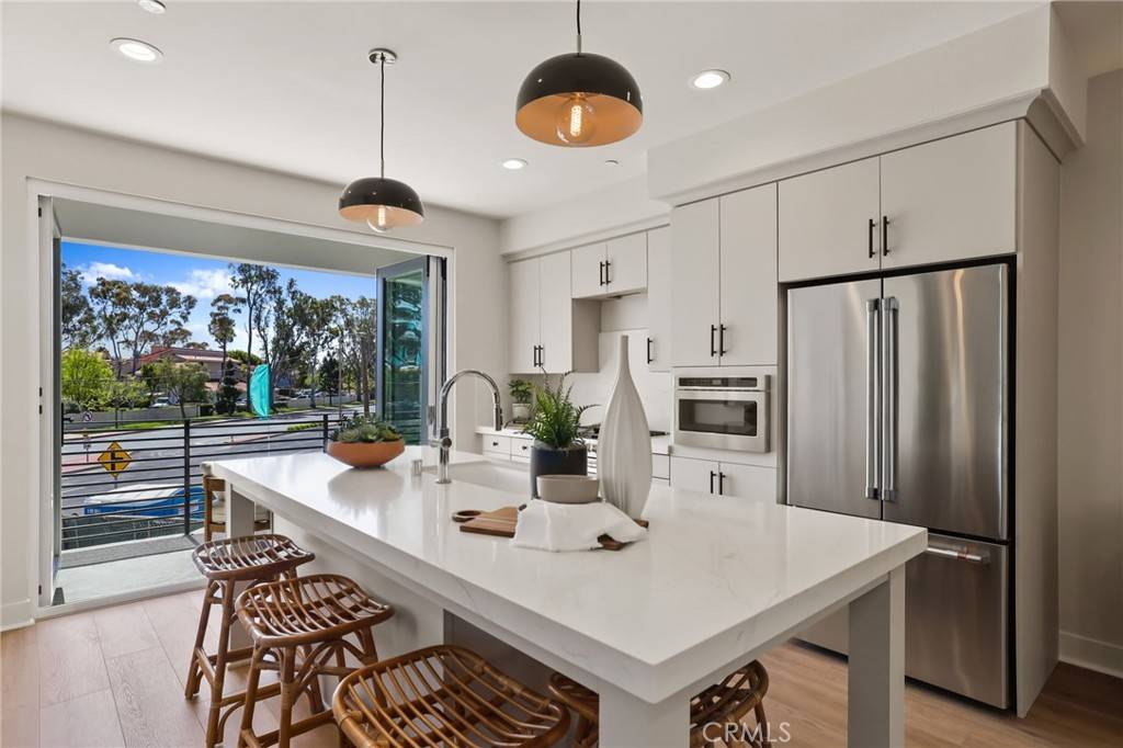 Huntington Beach, CA 92648,19031 Main ST #105