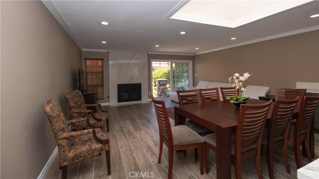 Irvine, CA 92612,7 Satinwood WAY