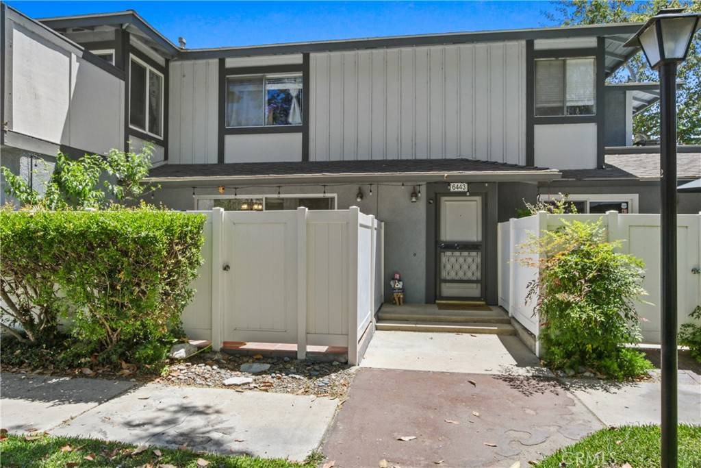 Yorba Linda, CA 92886,6443 Olive Branch LN #11