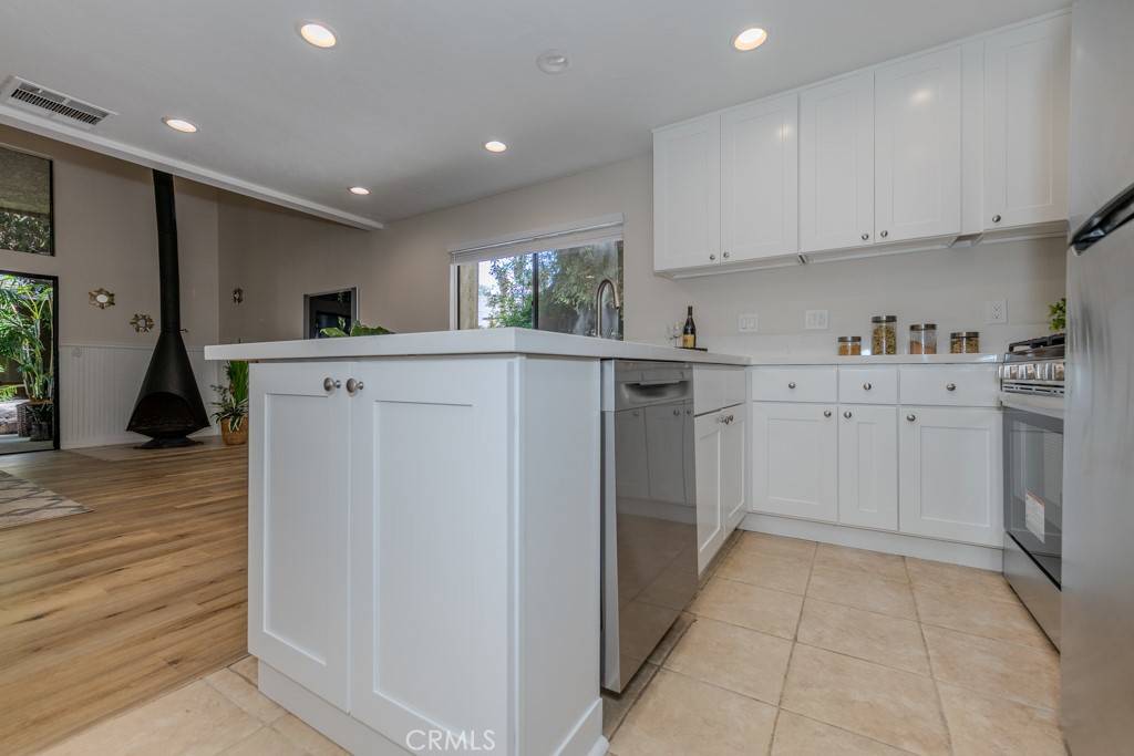 Orange, CA 92869,4900 E Chapman AVE #111