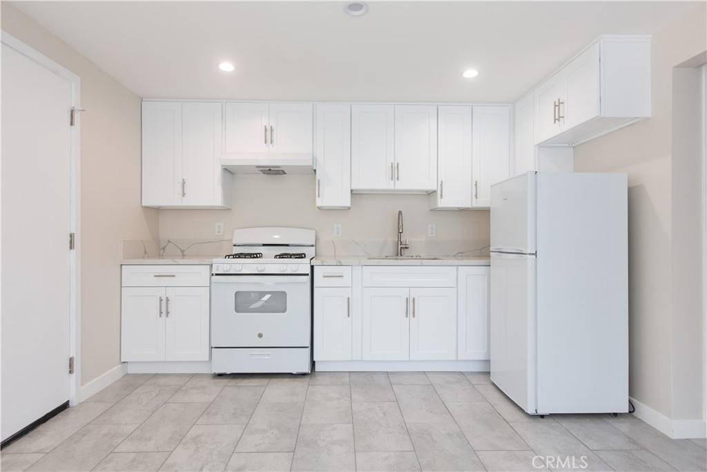 Whittier, CA 90602,7732 Bright AVE