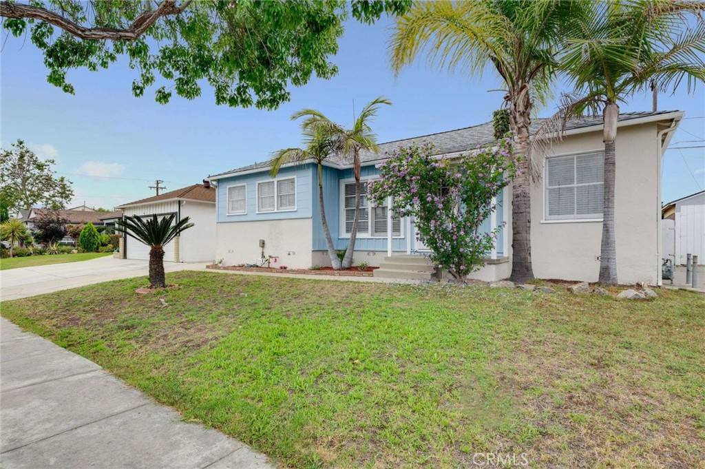 Lakewood, CA 90712,4719 Oliva AVE