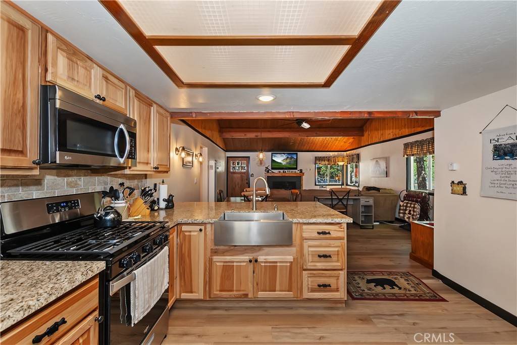 Sugarloaf, CA 92386,721 Riverside AVE