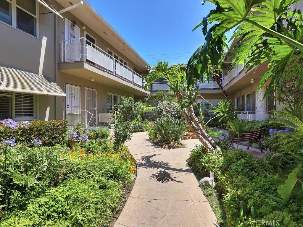Long Beach, CA 90814,3042 E. 3rd St #5