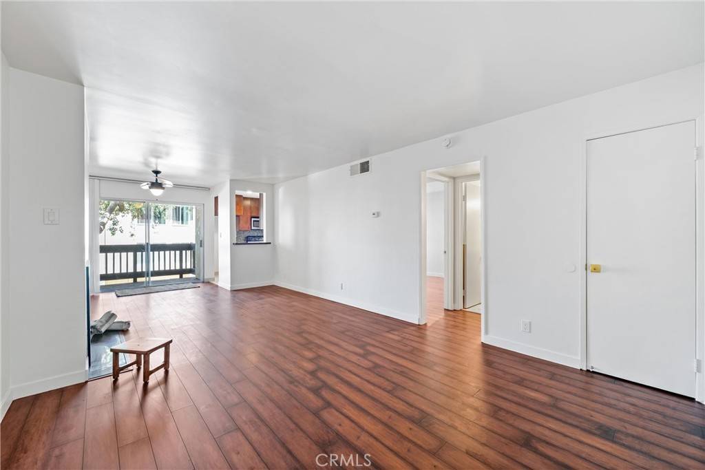 Culver City, CA 90230,8210 Summertime LN #210