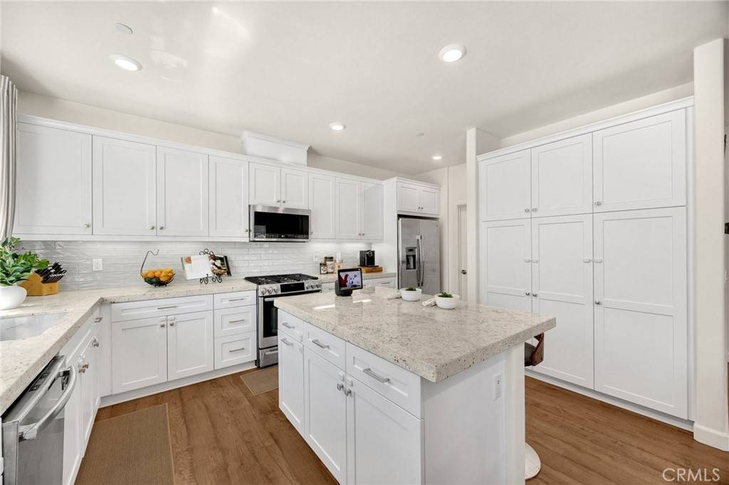Yorba Linda, CA 92886,18361 Iris LN
