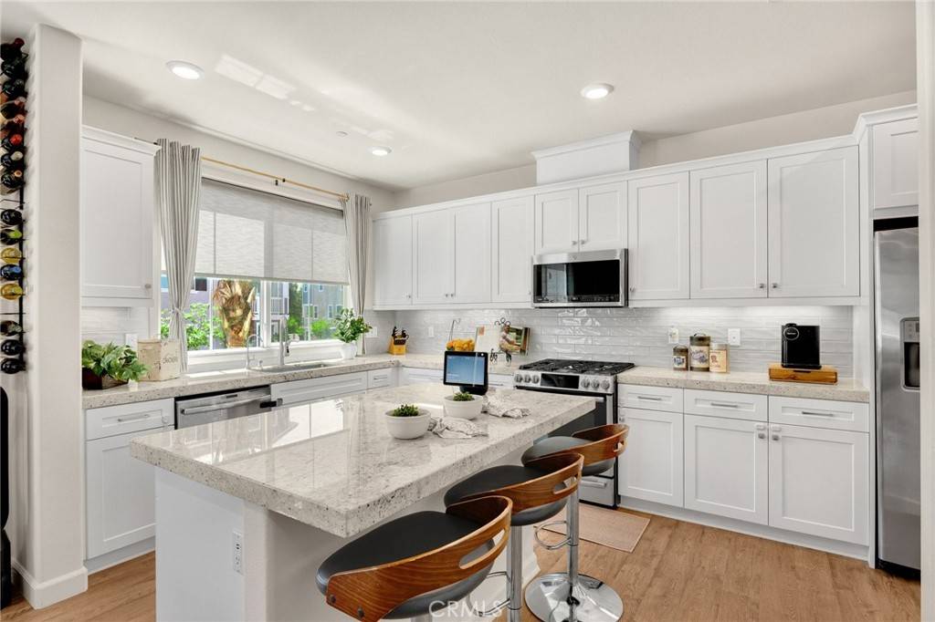 Yorba Linda, CA 92886,18361 Iris LN