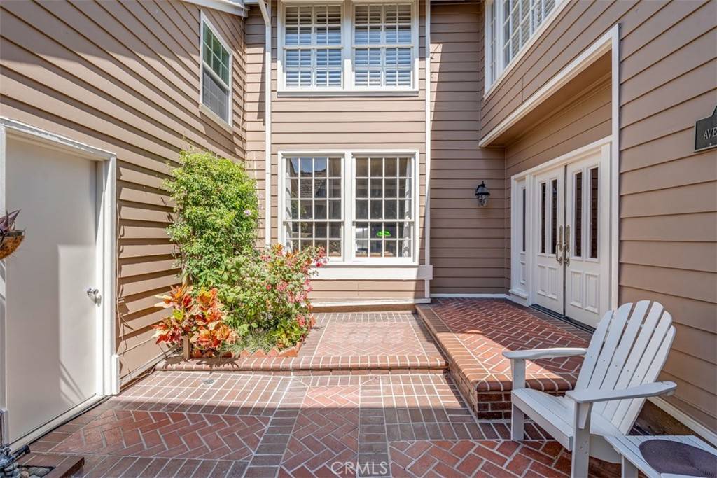 Long Beach, CA 90803,6032 Avenida De Castillo