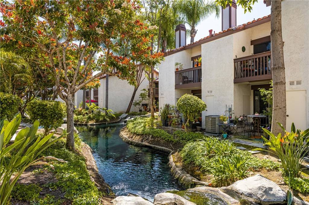 Placentia, CA 92870,314 Molokai DR