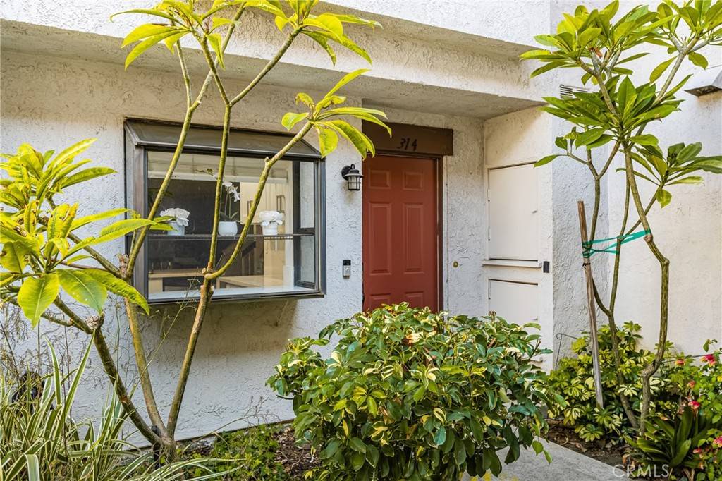 Placentia, CA 92870,314 Molokai DR