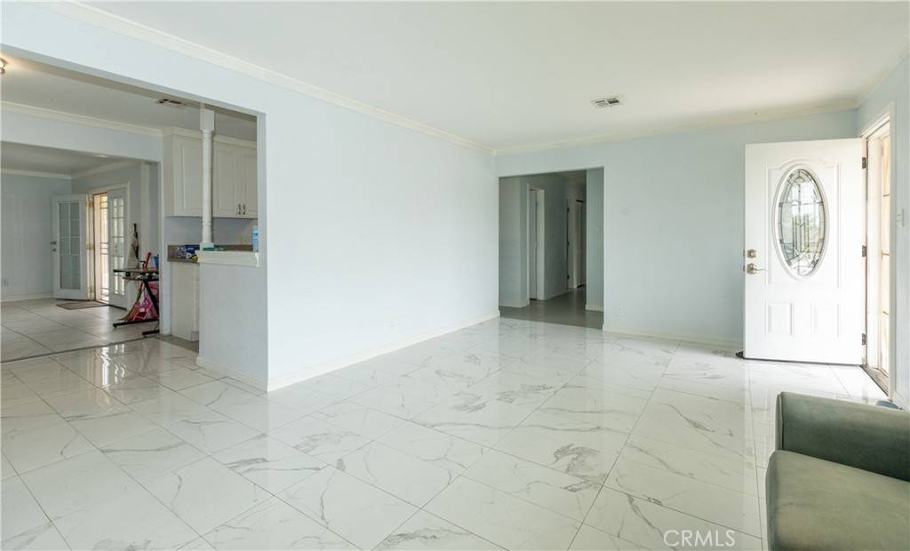 Oxnard, CA 93033,2820 S M ST