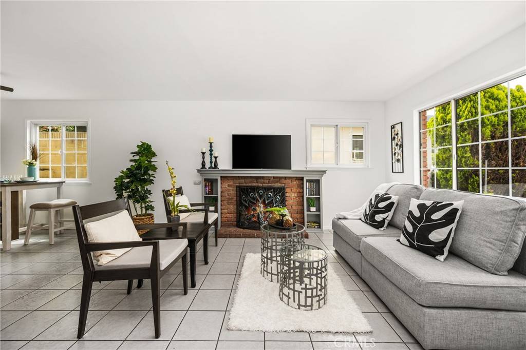Santa Ana, CA 92701,1641 E 14th Street