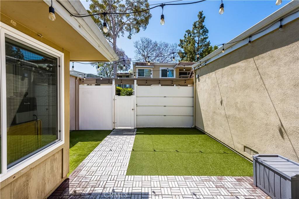 Laguna Hills, CA 92653,23261 Caminito Andreta #66