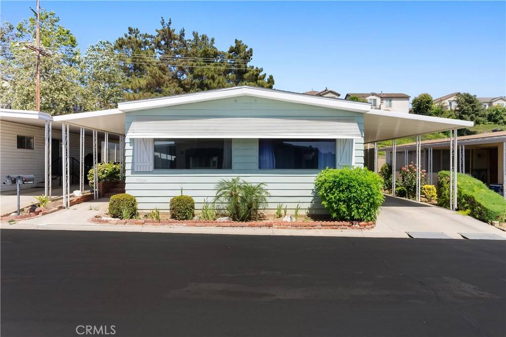 Yorba Linda, CA 92886,3720 Lake Grove DR #25