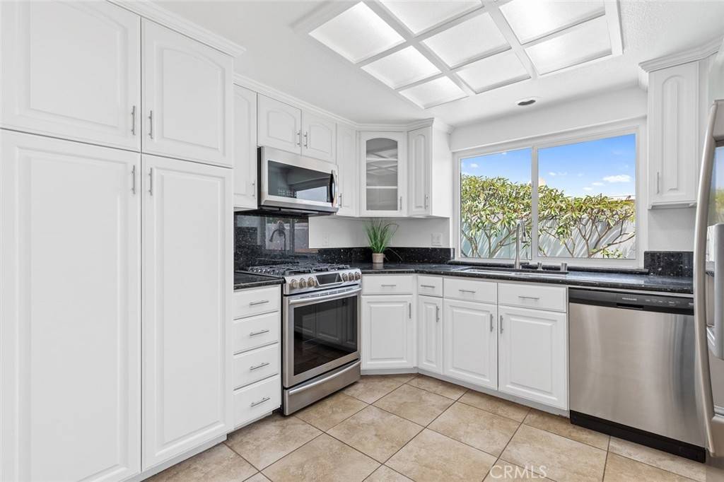 Westminster, CA 92683,5821 Gloucester