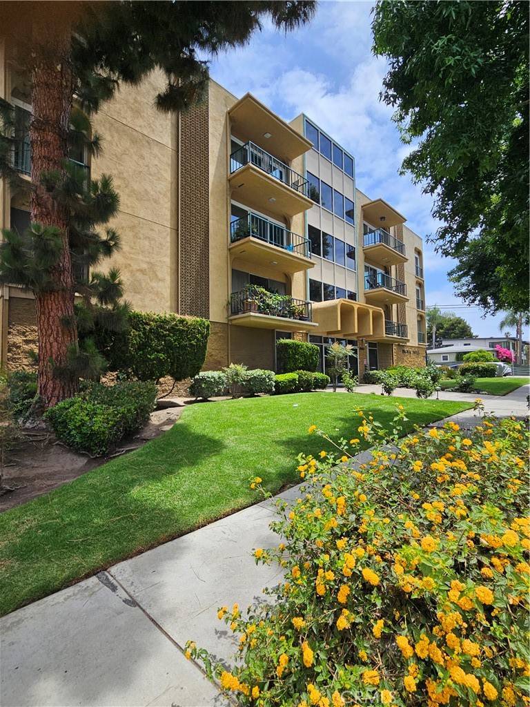 Long Beach, CA 90803,3665 E 1st ST #308