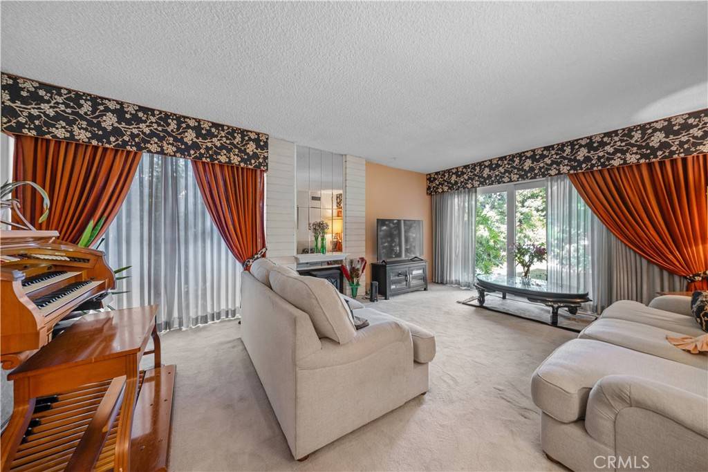 Hacienda Heights, CA 91745,3032 Pietro DR