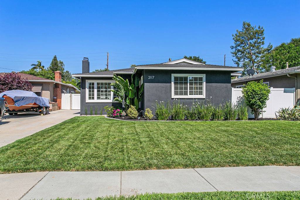 Santa Ana, CA 92706,2117 Poinsettia ST