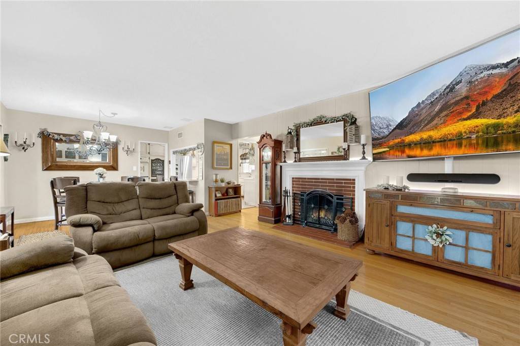 Whittier, CA 90603,15902 Santa Fe ST
