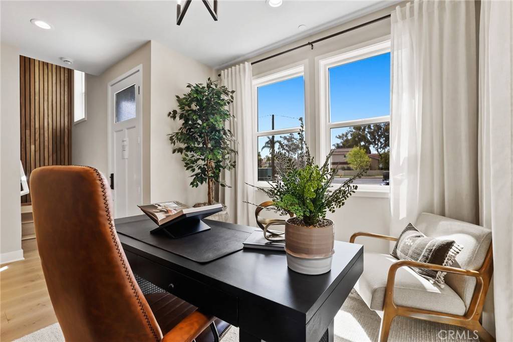 Huntington Beach, CA 92648,19011 Main ST #113