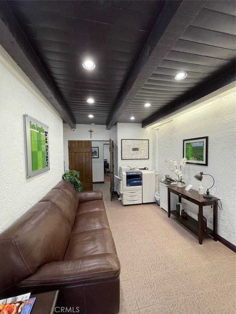 La Habra, CA 90631,623 W La Habra BLVD